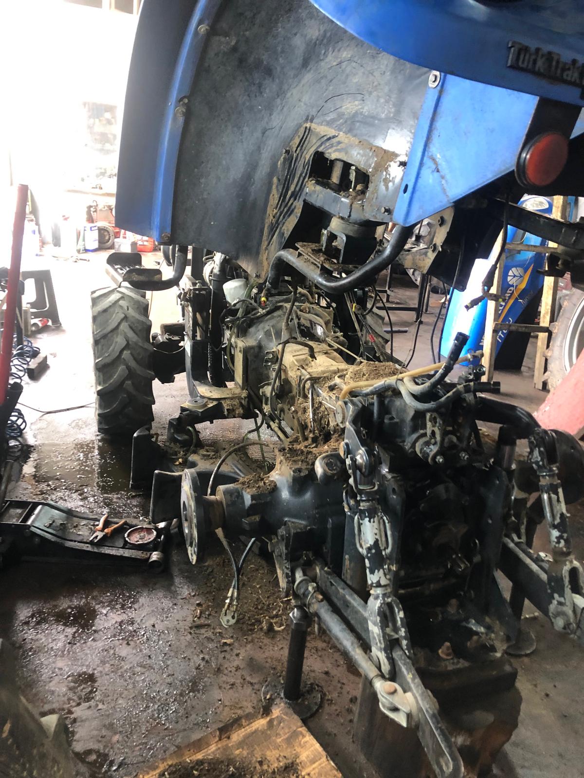 Ayar Traktör Oto Tamir 